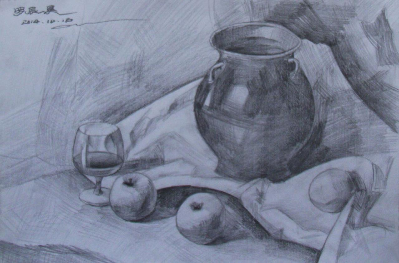 陶罐、酒杯、苹果、衬布等静物素描 罗辰昊画