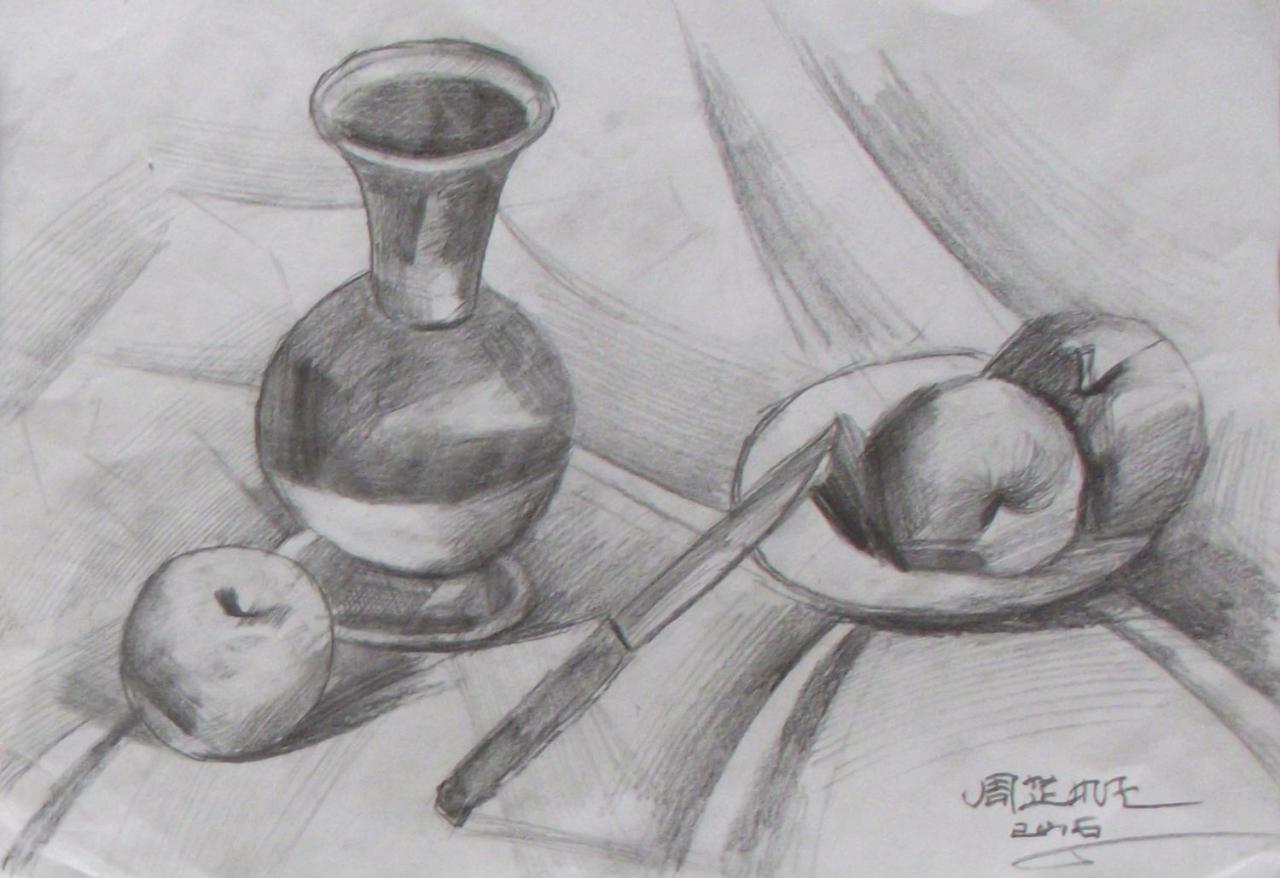 花瓶、苹果、盘子、不锈钢刀 静物素描 周芷帆画