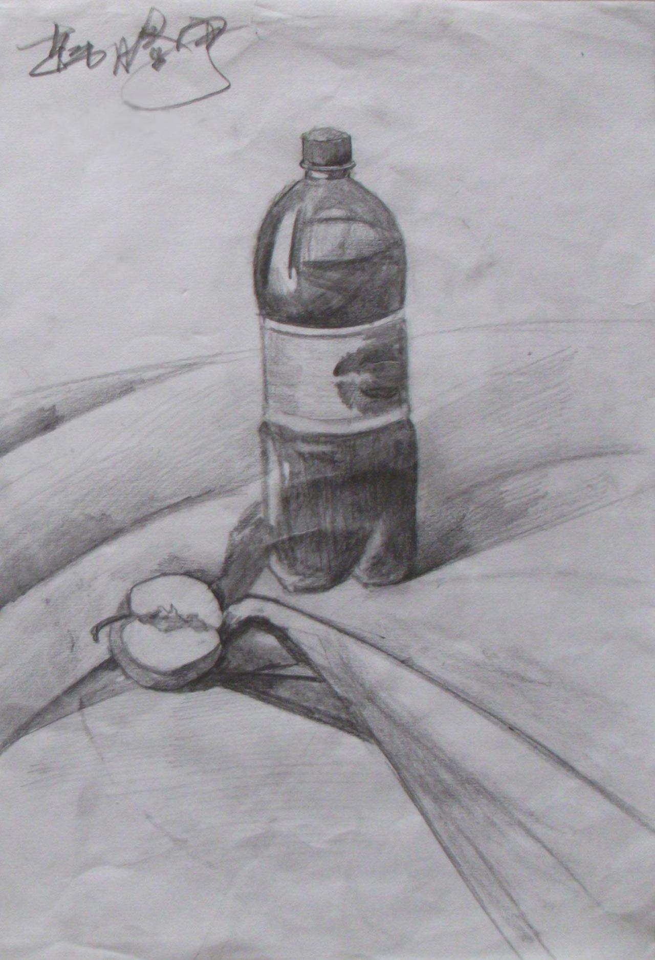 可乐瓶和半个苹果 静物素描 韩腾宇画