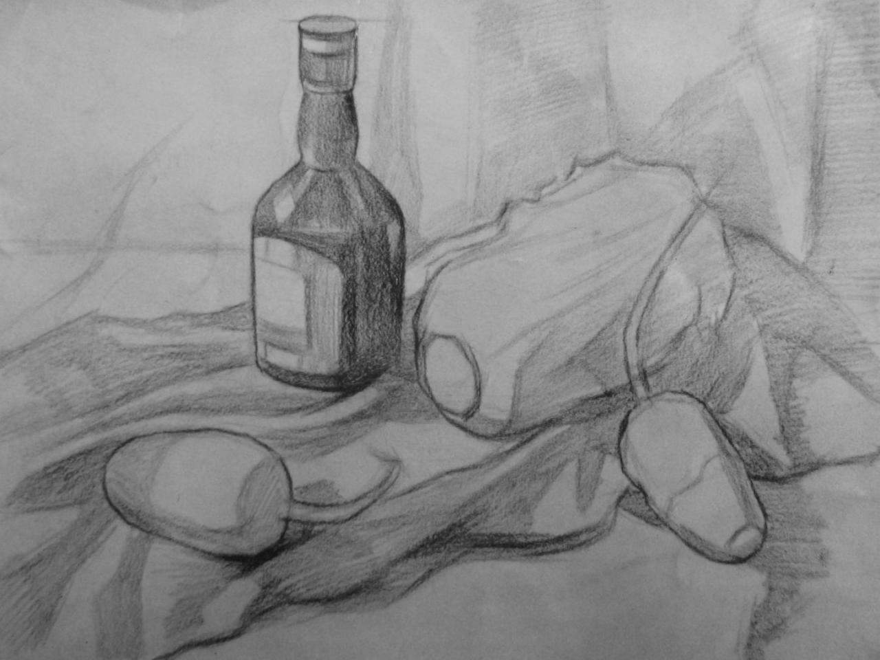 第二步，画出玻璃瓶、白菜、白萝卜和衬布的大体明暗