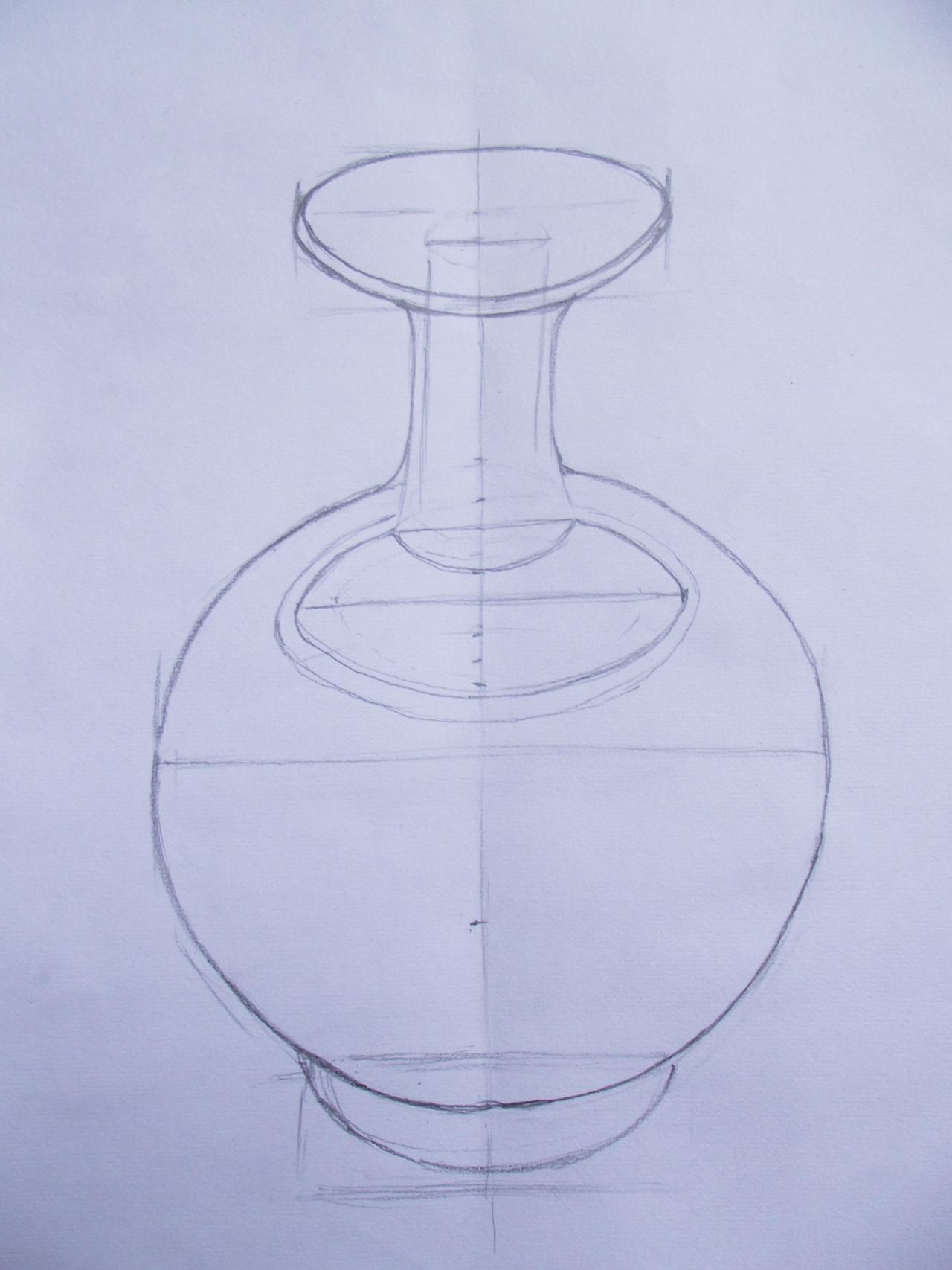 第三步，画出花瓶的外轮廓